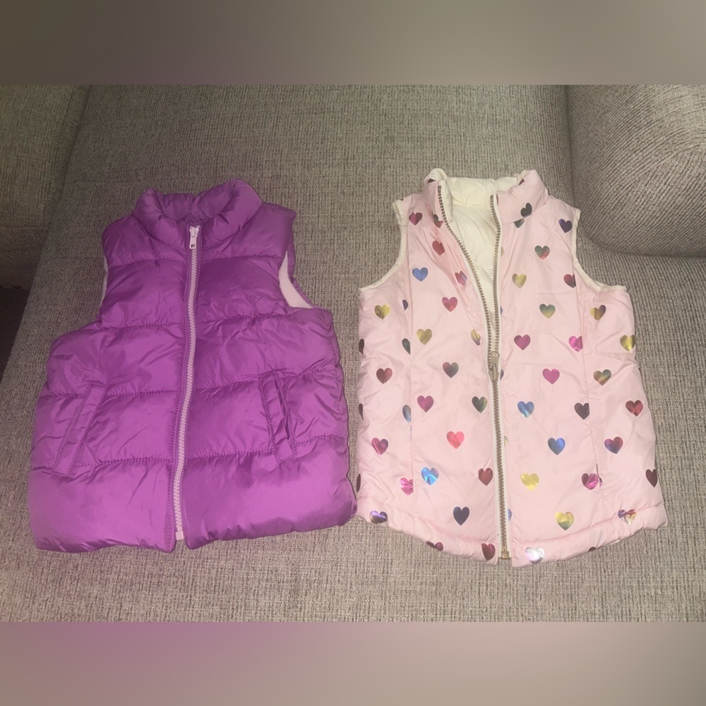Lot of 2 vests for girls size 4T